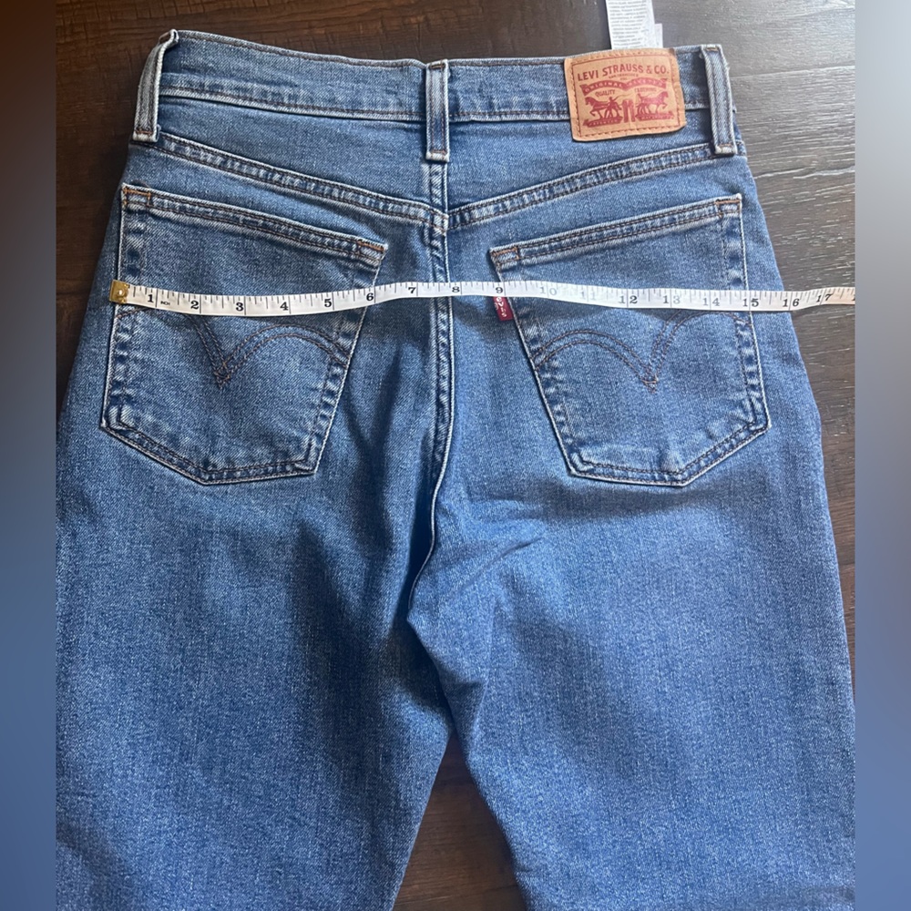 Levi's Classic Blue Jeans - Picture 2 of 16
